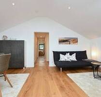 Sonnige, modern möblierte Wohnung mit Balkon in Altbach bei Esslingen