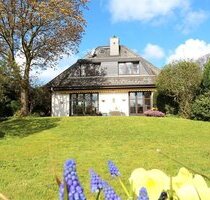 Traumhaftes Einfamilienhaus mit idyllischem Garten in Bönningstedt