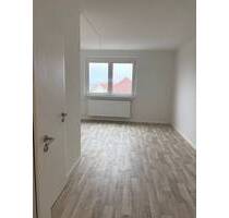 3-Raum Wohnung mit Badewanne und EBK - Waren (Müritz)