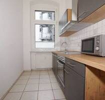 Frühlingsspezial !!! - Große, stadtnahe 3-Raum-Wohnung mit NEUER Einbauküche - Zwickau Innenstadt