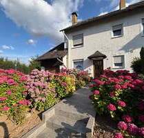 Ruhiges Familienparadies - Charmantes Reihenendhaus in Rosbach mit Garten & Garage - Rosbach vor der Höhe Rodheim