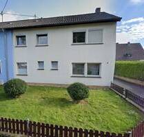 Erbpachtgrundstück mit vermietetem Zweifamilienhaus mit Nebengebäude in Wachtberg OT