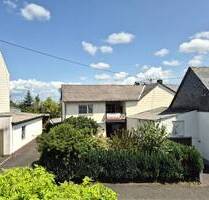 Gepflegtes Wohnhaus mit Garten und Garage! - Longkamp