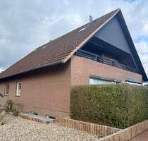 Vielseitiges Zweifamilienhaus mit großem Grundstück und vielen Möglichkeiten! - Gerdau Bohlsen