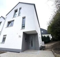 Energieeffiziente Doppelhaushälfte in Wetter: Modernes Wohnen mit vielen Gestaltungsmöglichkeiten - Wetter-Grundschöttel