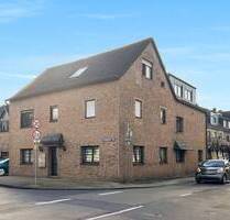 Großzügige Wohnung mit zusätzlichem vermietetem 1-Zimmer-Apartment: Zwei in Eins in Köln Dellbrück