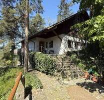 Wohnhaus in idyllischer Lage mit Carport und zwei Schuppen - Walderbach
