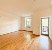 1 MONAT KALTMIETFREI! - Hochwertig sanierte 4,5-Raum-Wohnung mit Balkon und Fußbodenheizung - Chemnitz / Sonnenberg