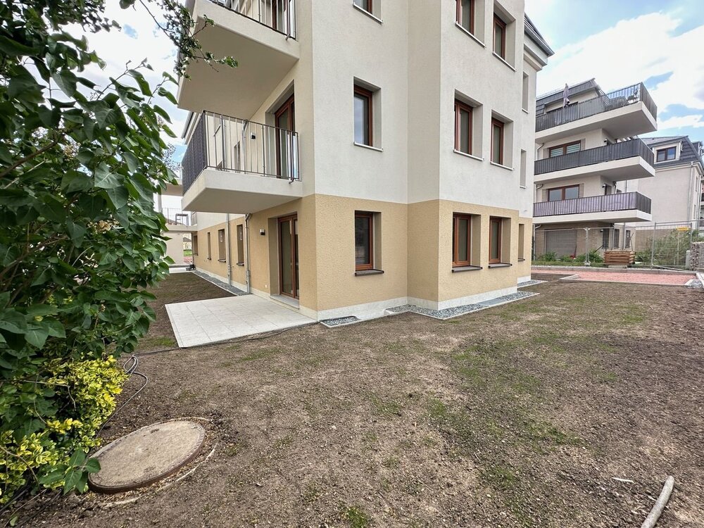 Wohnglück pur: 2-Zimmer-Erstbezug mit Terrasse und 110m² Garten zum Grillen! - Radebeul