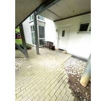 Schöne 3 Zimmer EG-Wohnung mit eigenem Eingang, Terrasse und Gartennutzung - Sulzbach-Rosenberg Gallmünz
