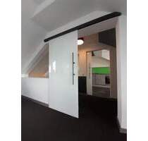 Kleines Penthouse***2 Balkone***Fahrstuhl***Einbauküche - Limbach-Oberfrohna