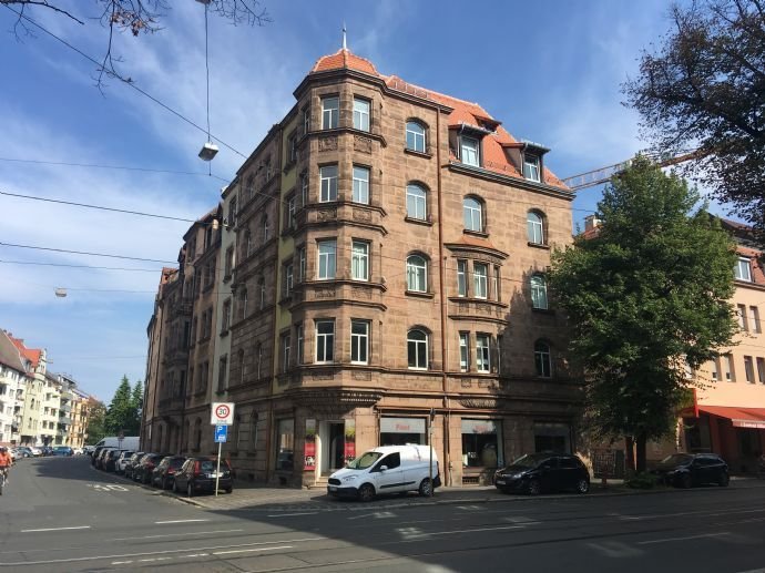 Großzügige Wohnung mit Altbaucharme und hohen Decken, perfekte Anbindung. Keine WG. - Nürnberg St Johannis