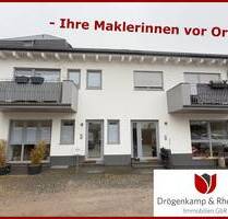 Attraktives Immobilien-PAKET - Vollvermietet - 2 Reihenhäuser - 2 Wohnungen - Garage - 4 Stellplätze - Gewerbehalle - Solingen Schlagbaum