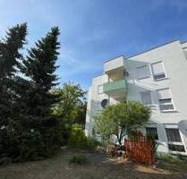Privates Gartenidyll mit TG - 3 Zimmer in Eislingen, sofort bezugsfrei!