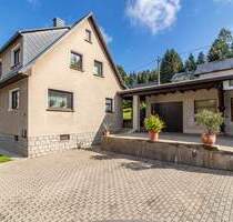 Perfekte Kombination - Eigenheim mit eigenständigem Gewerbeobjekt - Zschorlau
