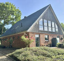 Osdorf: Traumhaftes Landhaus von 2018 mit eigener Pferdekoppel, Naturbadeteich, Sauna und Ostseenähe