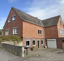 Molfsee Dorf: Zwei separate Wohneinheiten plus Souterrain und viel Platz auf sonnigem Grundstück