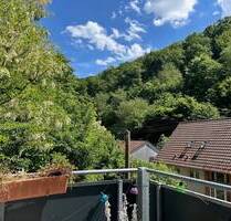 Großzügiges DG-Wohnen mit 3 Zimmer, Balkon, inkl. EBK und Garage - Dossenheim