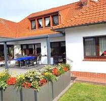 Zentrum! Bungalow mit Garage, Wärmepumpe u. kleinem Garten... 6 Zimmer - Rhauderfehn Rhaudermoor
