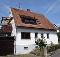 Renovierungbedürftiges Einfamilienhaus mit NebengebäudeGarage in Herzogenaurach OT Niederndorf