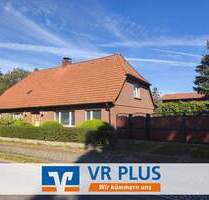 Gepflegtes Einfamilienhaus mit Doppelgarage und Nebengebäude - Eldena