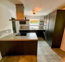 Stilvolle 3 Zimmer-Erdgeschoßwohnung mit Terrasse und Einbauküche in Braunschweig