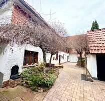Saniertes Bauernhaus mit ausgeb. Scheune in Lampertheim.