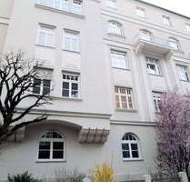 Charmante 4,5-Zimmer-Dachgeschoss-Wohnung in wundervollem Altbauhaus am Englischen Garten - München Münchener Freiheit