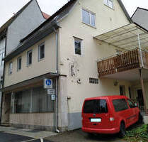 Wohn- und Geschäftshaus in der Stadtmitte von Tauberbischofsheim, Nähe Fußgängerzone