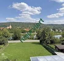 Kompakte Doppelhaushälfte mit Garage und traumhaftem Blick in den Main-Donau-Kanal - Berching