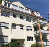 Schöne 2-Zi.-EG-Whg. mit Balkon, EBK und toller Lage in Ludwigsburg