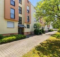Renovierungsbedürftige 3-Zimmer-Wohnung mit Loggia und Tiefgaragenstellplatz im 1. Obergeschoss - Karlsruhe / Neureut