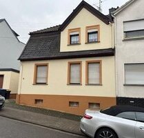 stilvoll renovierte Doppelhaushälfte in ruhiger Lage, Fischbach, nähe Saarbrücken - Quierschied