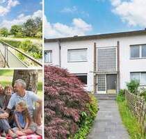 PHI AACHEN - Charmantes Zweifamilienhaus mit zwei Garagen und Garten in ruhiger Lage von Aachen!