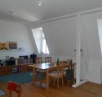 kernsanierte DG Wohnung in einer der schönsten Strassen Triers