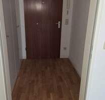 Bitte unsere Fragen beachten! HH-Farmsen, 1,5 Zimmer Wohnung im 2.OG mit Balkon - Hamburg Farmsen-Berne