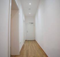 Neu sanierte 2-Zimmer-Altbauwohnung mit Einbauküche - Augsburg-Oberhausen