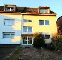 Modernisiertes Mehrgenerationenhaus Wohnen+Arbeiten 3 Bäder 2 GästeWCs Garage Garten neue Heizung - Köln Urbach