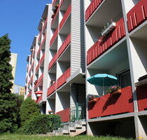 2-Raum-Wohnung mit Balkon, div. Einkaufmöglichkeiten im Umfeld - Chemnitz Markersdorf