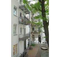 Charmanter Altbau im Scheunenviertel – große Wohnküche – Balkon - 3 Zimmer – Bezugsfrei - Berlin Mitte