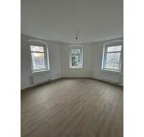 Großzügige 1-Zi. mit Lam., Wanne und Stellpl. - Chemnitz Hilbersdorf