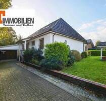 TT bietet an: Ruhige Weite in Accum - Ein Haus mit Geschichte, Raum und Zukunft! - Schortens-Accum Ostiem