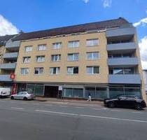 4-Zimmerwohnung in der City - 116 qm - Balkon, Bad und WC, Parkplatz - bezugsfertig und -frei - Bielefeld Innenstadt