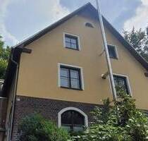 Wohnen in grüner Umgebung! - 185.000,00 EUR Kaufpreis, ca.  120,00 m² Wohnfläche in Pöhl (PLZ: 08543)