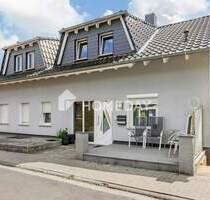 MFH mit drei Wohnungen und traumhafter Fernsicht, Balkonidylle und Kamin - Nidda