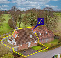 Doppelhaushälfte in ruhiger Lage mit ca. 2000 m² Gartenland - Fargau-Pratjau