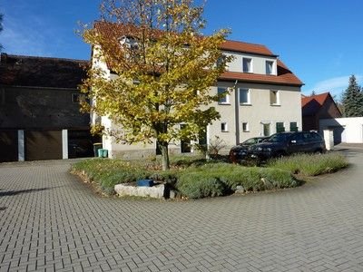 - Wohnung mit Gartennutzung und Stellplatz - - Lützen Zorbau