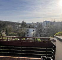 Großzügige 4 12 Zimmer Etagenwohnung mit großem Süd-Balkon, TG - Weilimdorf