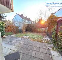 Vollunterkellertes, leerstehendes Reihenmittelhaus mit Balkon, Garten und Garage - Nürnberg Altenfurt - Moorenbrunn