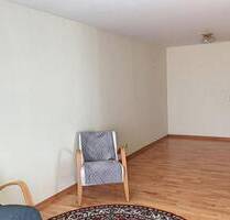 Grosszügige 2,5-Zimmer-Wohnung mit Gemeinschaftsgarten und Tiefgaragenstellplatz - Böblingen Diezenhalde / Grund